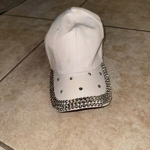 Stylish Vintage OG Glamorous White Siver Rhinestones Hat